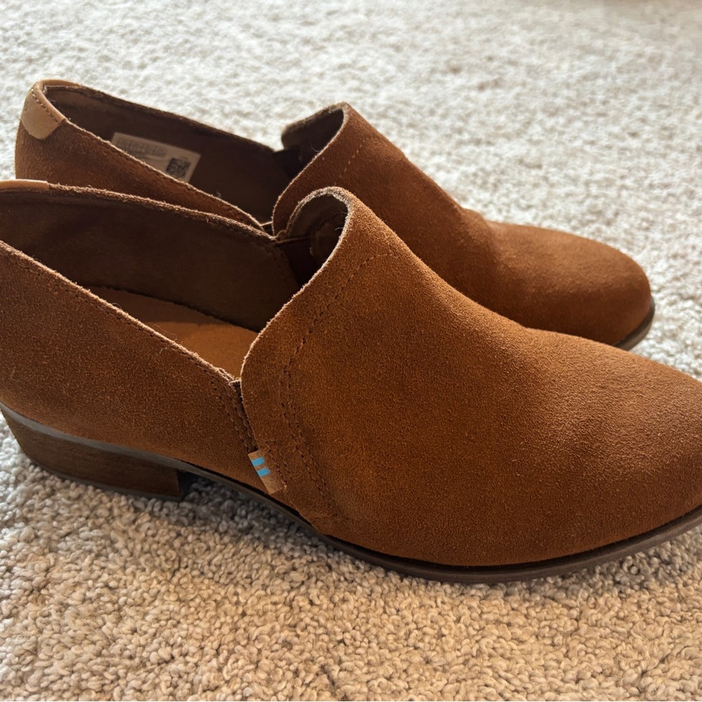 Toms Tan Suede Women's Flats